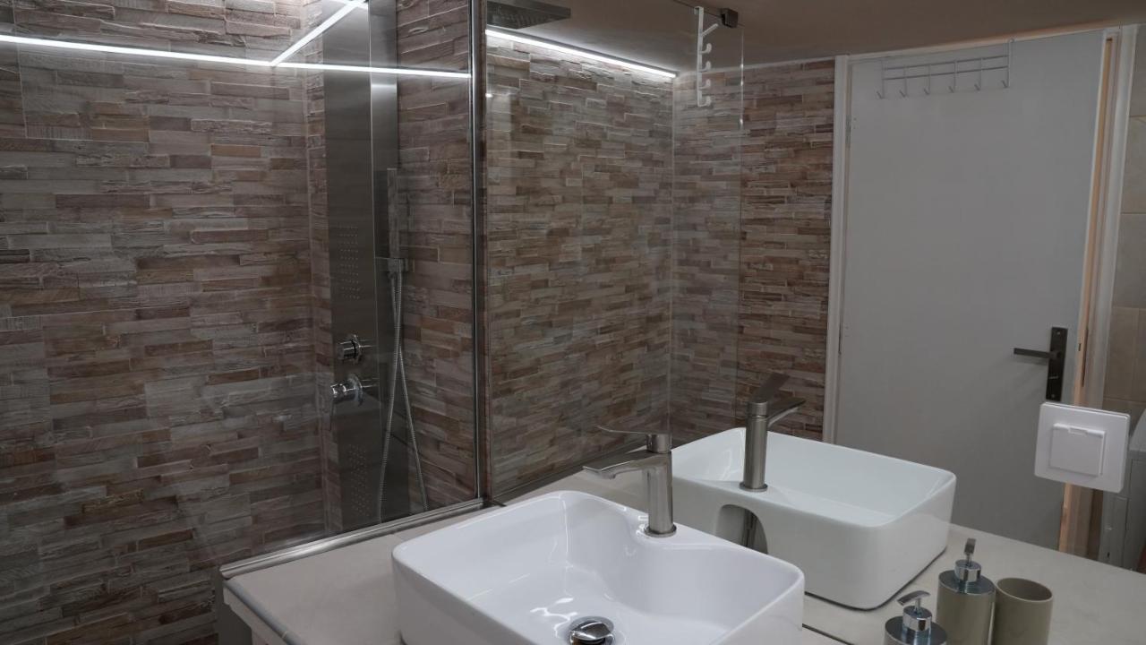 Km Beach View Apartment La Canea Exterior foto